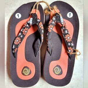 Rafters girls size 1 flip flops thick sole